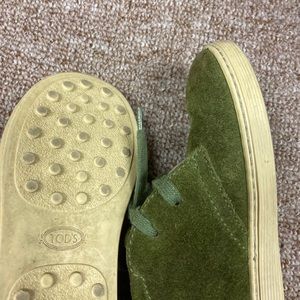 Designer suede boots for boys with real fur.